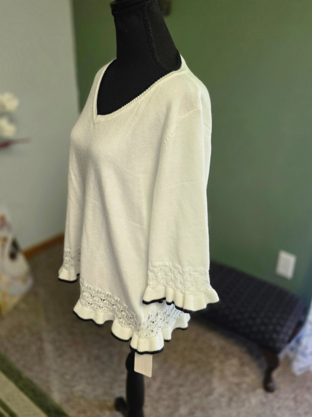 Lomon White Knit Sweater XL Ruffle Hem Lace Trim Boho Top NWT